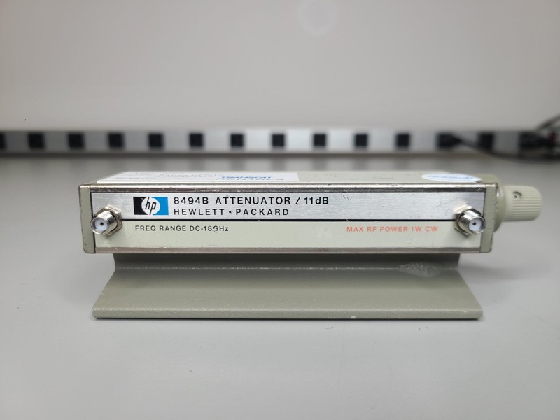 HP Agilent 8494B-002 (SMA) DC-18GHz 0-11dB Step Attenuator w/ FRESH CALIBRATION