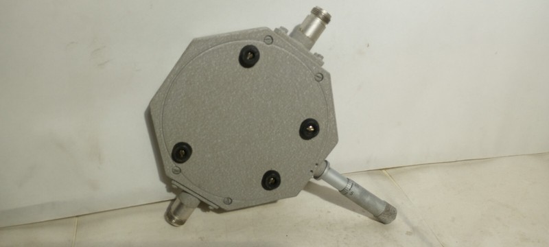 Nice Working PRD C-1110 Variable Attenuator 1.9 - 40 GHz 10 Watt max. gallery