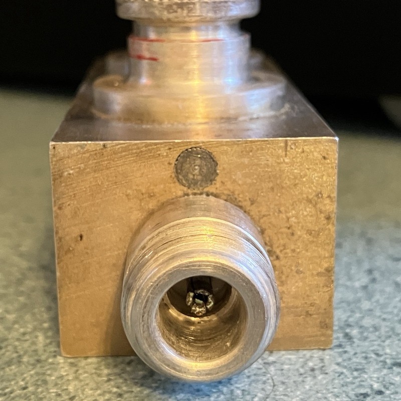 Bendix - MC Jones Electronics - DIRECTIONAL COUPLER - 576LR - With Pickup Diodes gallery