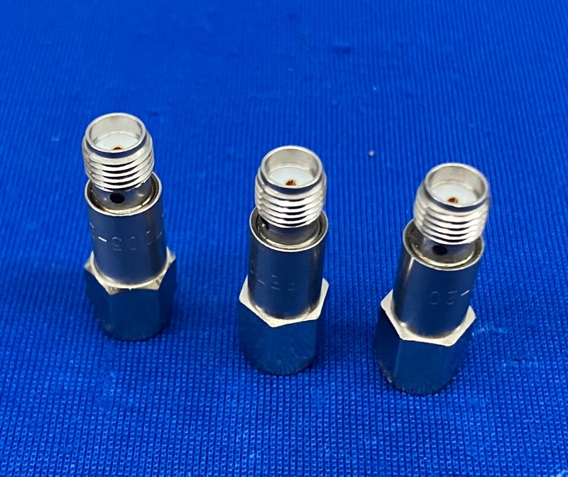 PASTERNACK PE7005-20 20DB FIXED ATTENUATOR, SMA MALE LOT OF 3, DIGIKEY # BELOW gallery