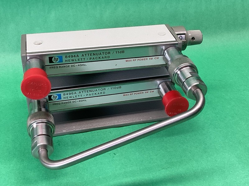 Agilent HP 8494A 11dB + 8496A 110dB Manual Attenuator Set + Stand - UNTESTED