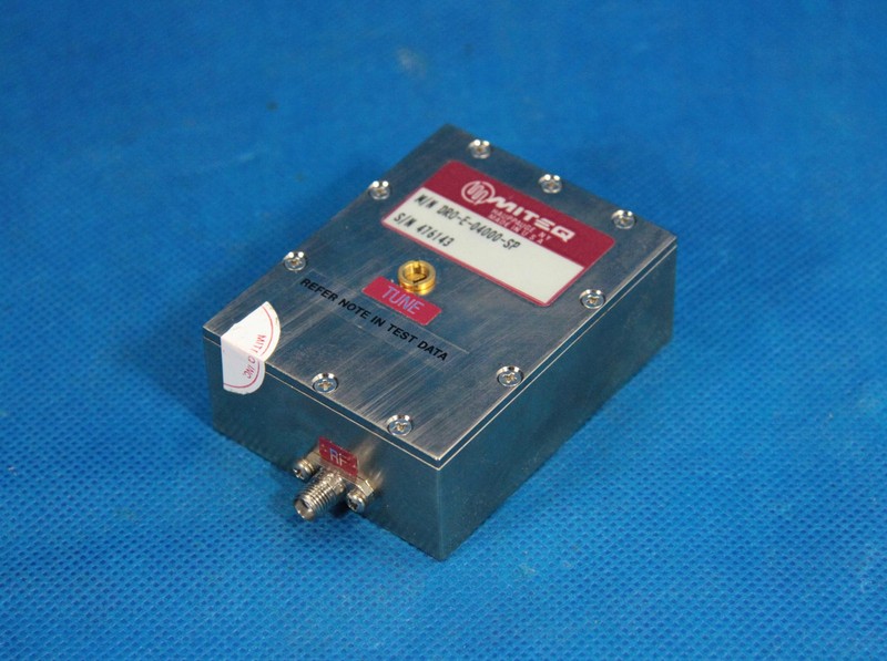 MITEQ DRO-E-04000-SP Dielectric Oscillator gallery