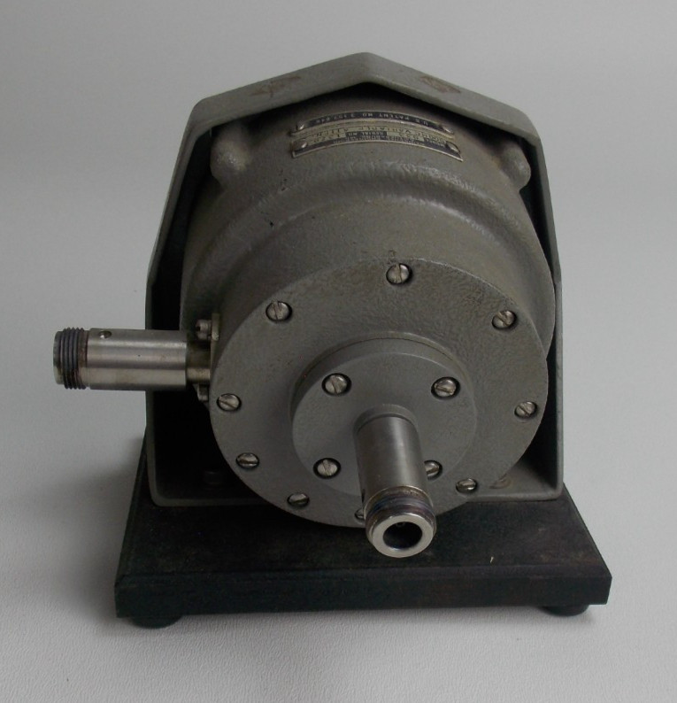 Weinschel Engineering Model 933 - 500MC Dial Variable Attenuator - Untested gallery