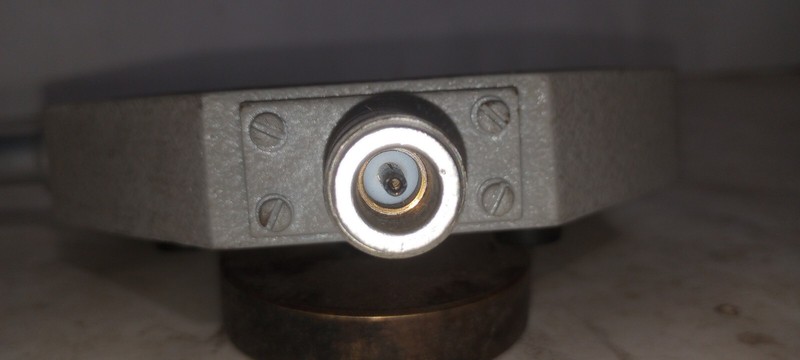 Nice Working PRD C-1110 Variable Attenuator 1.9 - 40 GHz 10 Watt max. gallery