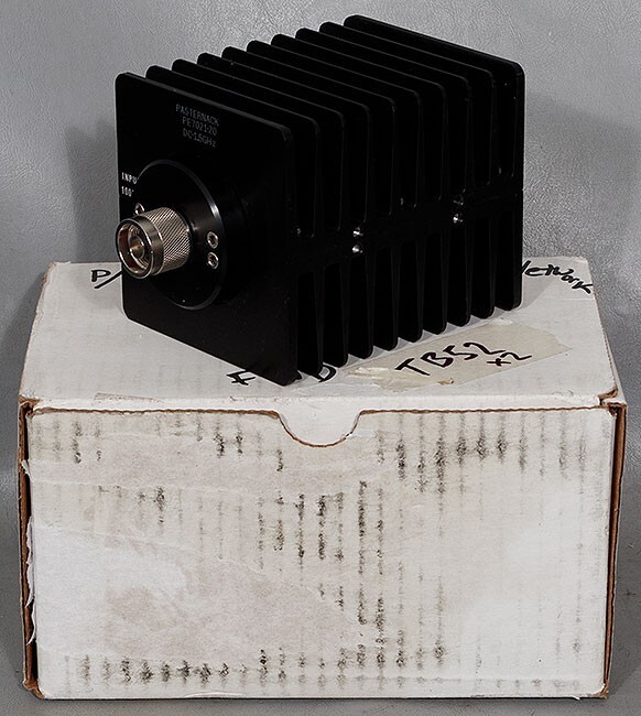 NEW Pasternack PE7021-20 20 dB 100 W 1.5 GHz Type-N RF Directional Attenuator