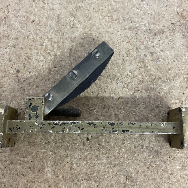 Douglas Microwave Co Model 121K Instrument gallery