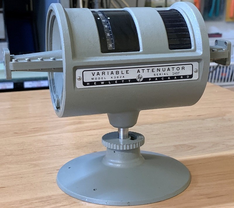 Hewlett Packard K382A, adjustable waveguide attenuator, 18 - 26.5 GHz gallery