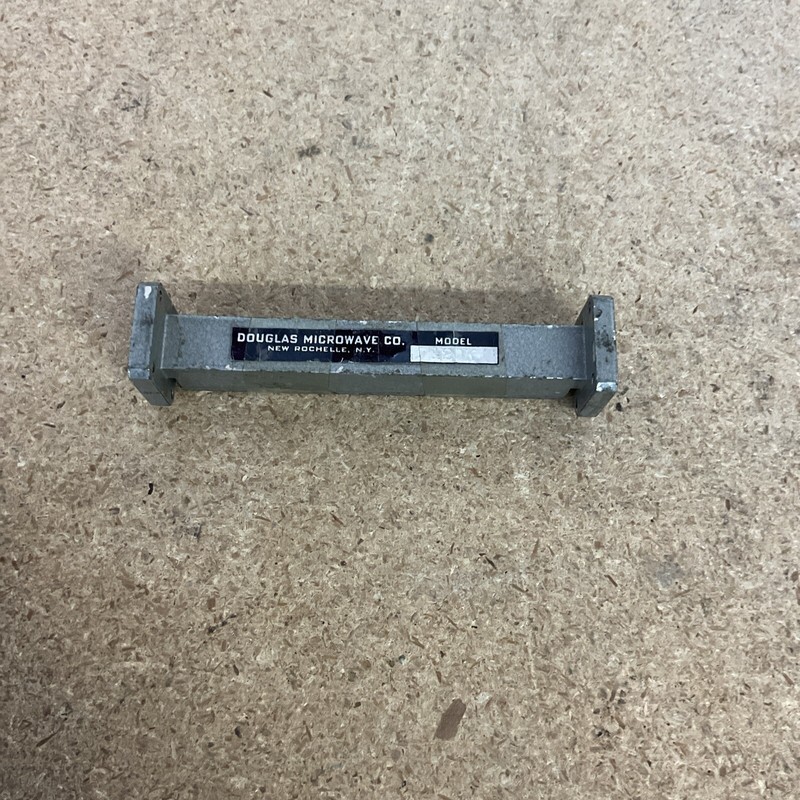 Douglas Microwave Co Model I20K Instrument