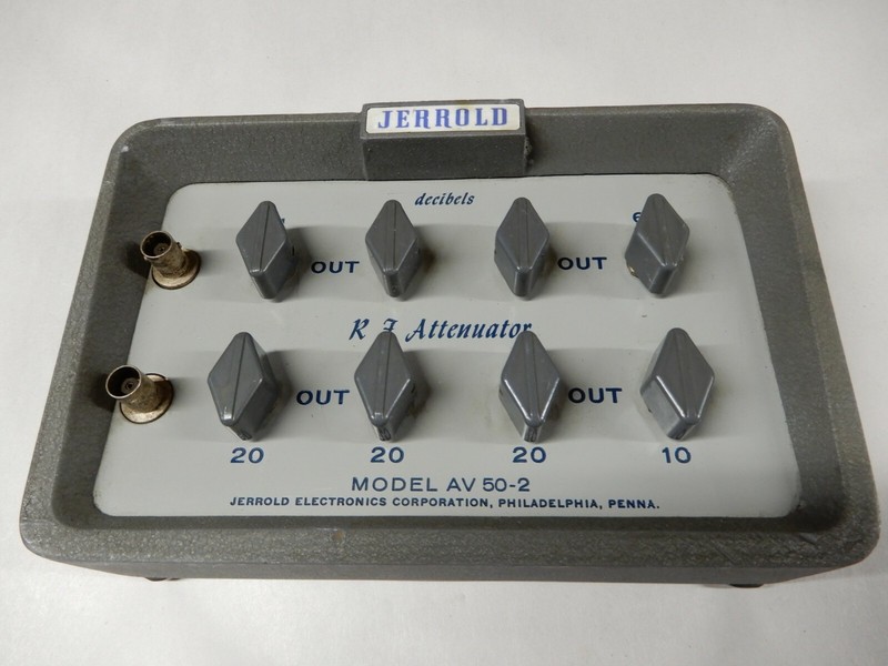 Jerrold Model AV 50-2 0 - 82 dB Attneuator Adjustable in 1 dB Increments Beautif