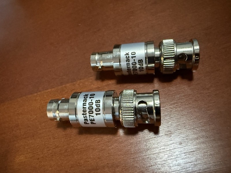 Lot of 2, 10dB attenuators, BNC, Pasternack PE7000-10 (2GHz)
