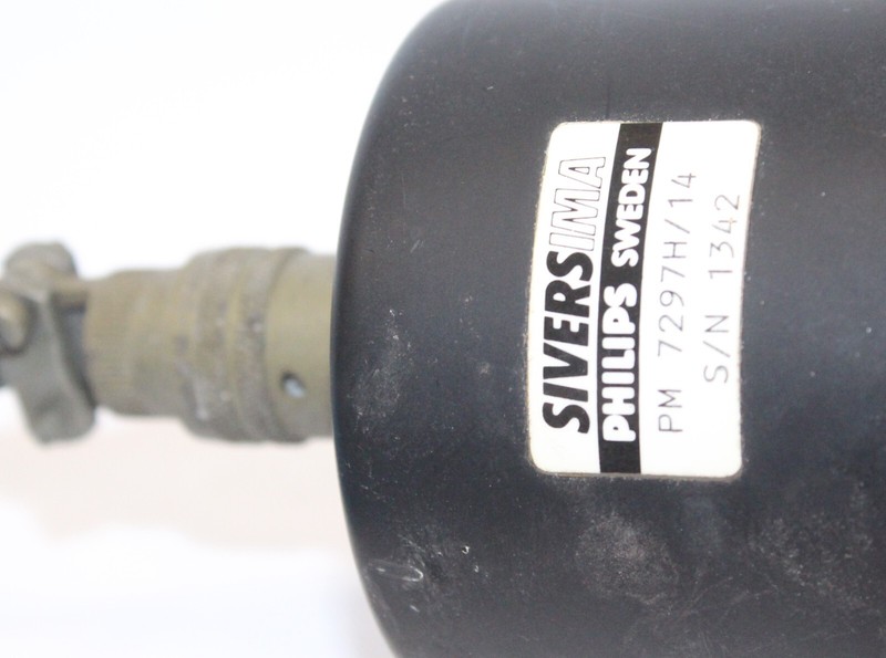 PHILIPS PM7297H/14 WR-112 waveguide switch 7.05-10 GHz gallery