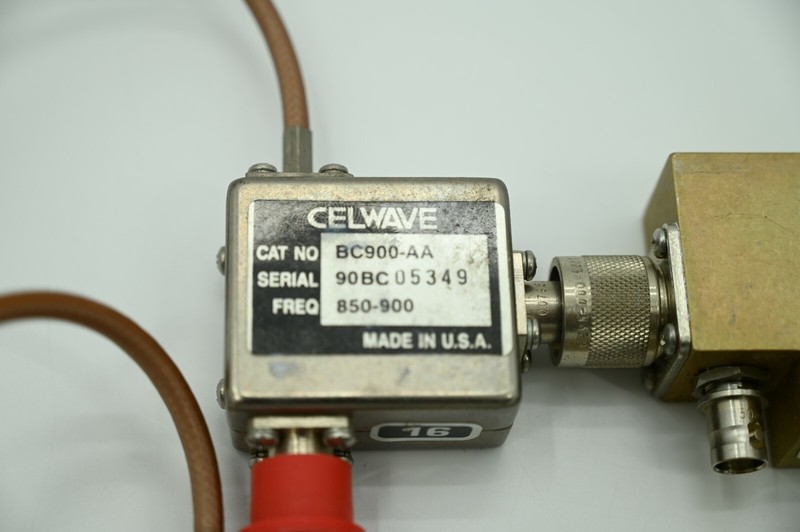 Lot of (4) CELWAVE BC900-AA Circulators Frequency 850-900 MHz gallery