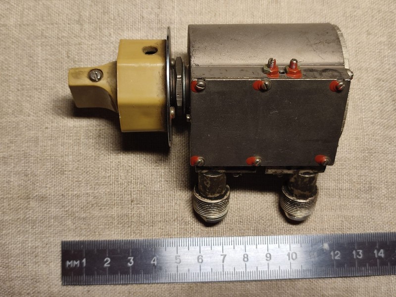 RF Attenuator 0-70 dB PRECISION ROTARY, in 1 dB Step, 50 Ω, from military X1-43 gallery