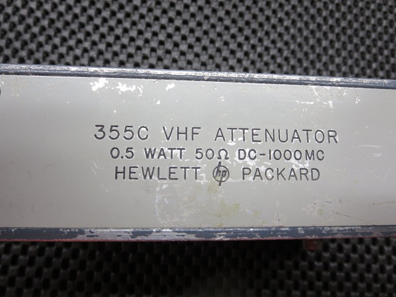 Hewlett Packard 355C VHF Attenuator 0.5 W DC-1000 MHz BNC (F)X2 12 dB 1dB Steps gallery