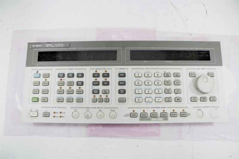 HP Agilent 8645A Agile Generator 0.26-1030MHz Front Panel gallery