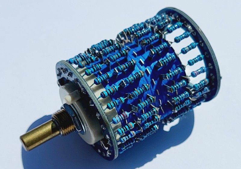 24 Step Attenuator Volume Control Pot Log Stereo gallery