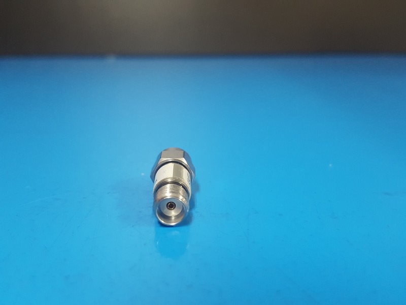 Weinschel 3T-3: Coaxial RF Attenuator 2 W, DC-12.4 GHz (P7725) gallery