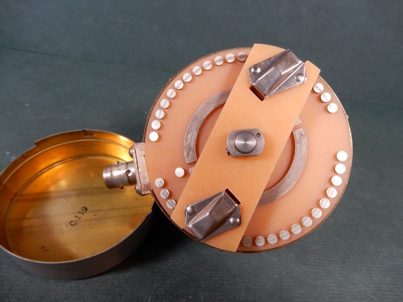 Daven VB-252 1 dB 75/75 Step Attenuator Used With BNC Connections gallery