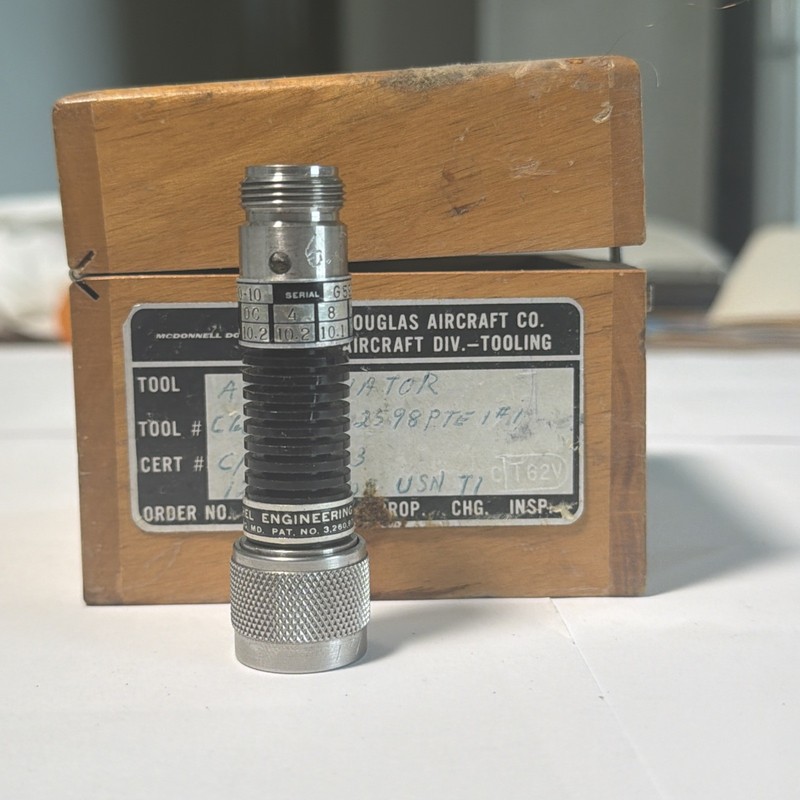 WEINSCHEL Precision Attenuator 10, 20 dB Untested SN: G5935 Douglas Aircraft Box