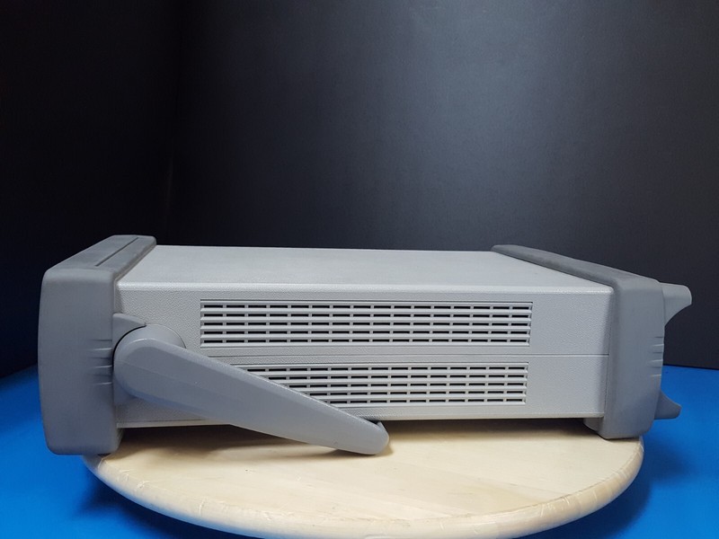 Agilent 11713B: Attenuator / Switch Driver, with GPIB port W/opt. LXI (2102) gallery