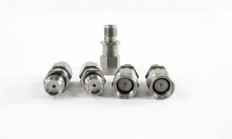 NEW Lot of (5) - INMET Attenuators (18AH-6dB) Coax SMA Male to SMA Female gallery