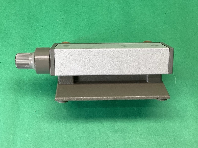 Agilent HP 8495A 0 to 70dB - 4GHz Manual Attenuator + Stand - UNTESTED gallery