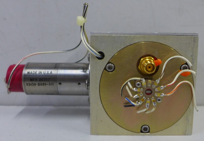 Weinschel 9979 Motorized Step Attenuator 1-26.5 GHz, 0-90 dB, 10 dB step gallery