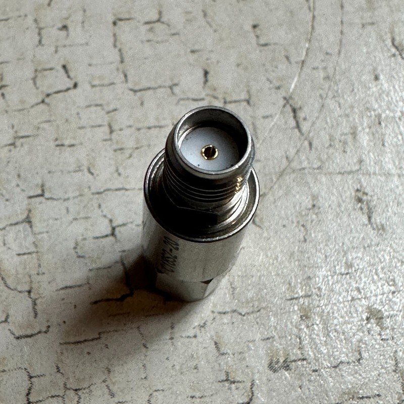 Centric RF C18S2-20 SMA Attenuator 18Ghz 20db 2Watt M/F VSWR 1.30 Steel gallery