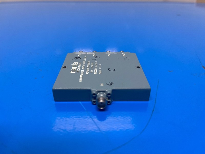 Narda 4311C-4 : Power Divider, 4-way, 0.5 to 1.0 GHz, SMA(f), 30 Watt (3049) gallery
