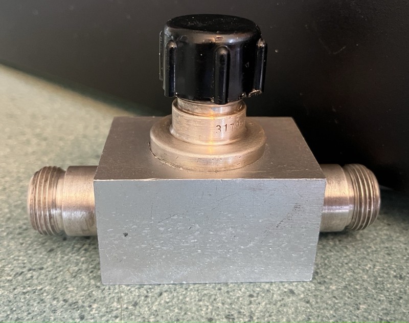 Bendix Microwave Devices- DIRECTIONAL COUPLER - Model 517N3 - 0-12 Watts gallery