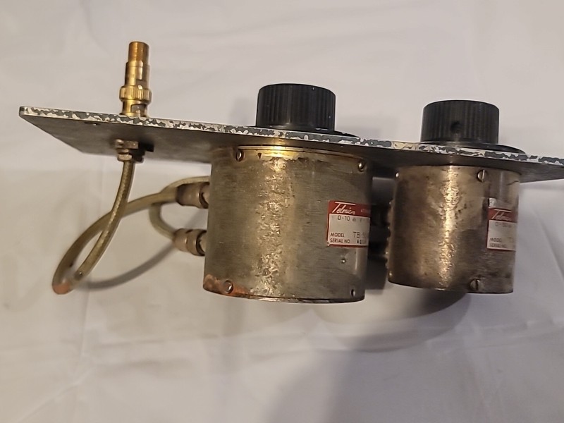 Vintage TELONIC ROTARY TB-50A And TA-50AX6 Step Attenuator gallery
