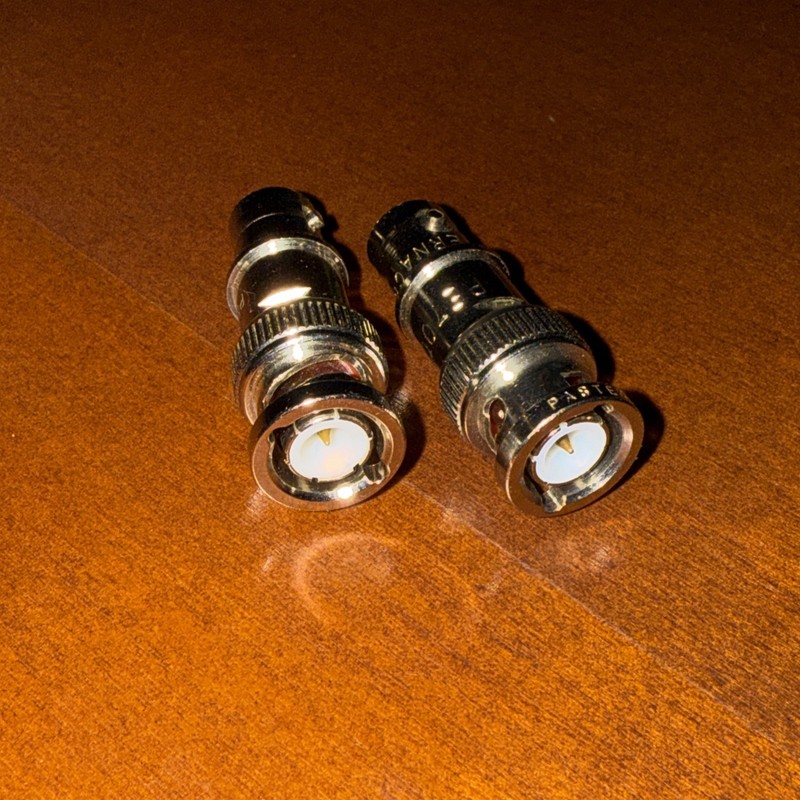Lot of 2, 6dB attenuators, BNC, Pasternack PE7000-6 (2GHz)
