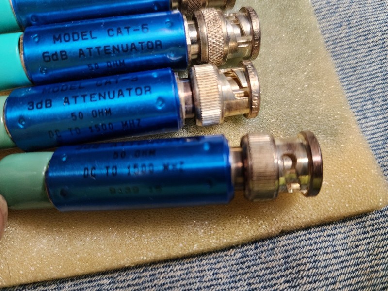 Mini-Circuits CAT-6 Attenuator 6dB OHM - DC TO 1500 MHZ (9610 13) & CAT-3 gallery