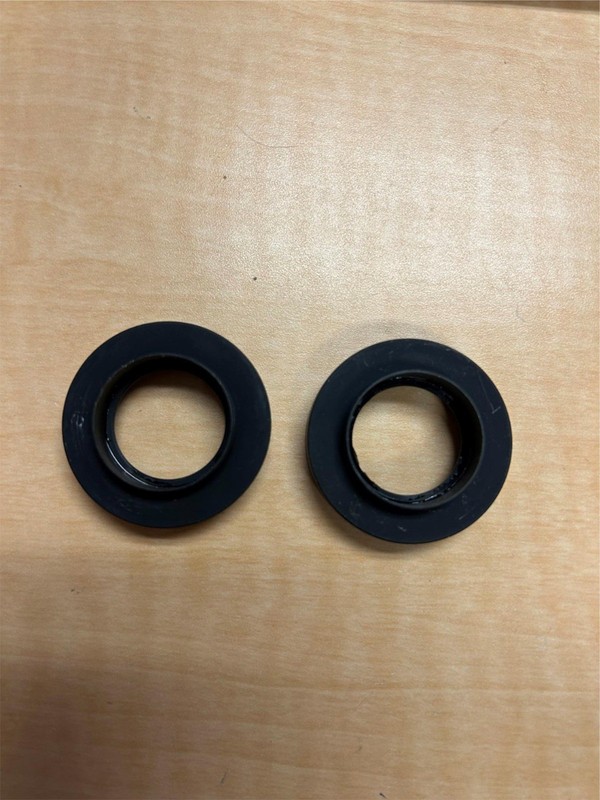 *JM* NEWPORT 883-IR 0D3 ATTENUATOR CASING - LOT OF 2 (SML131) gallery
