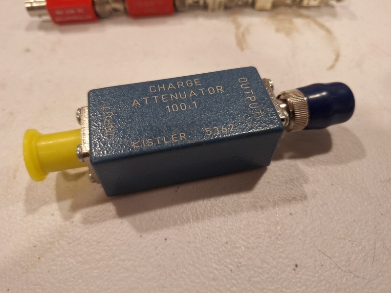 Kistler 5361A Charge Attenuator 10:1, 100 nF Parallel, BNC Positive/Negative