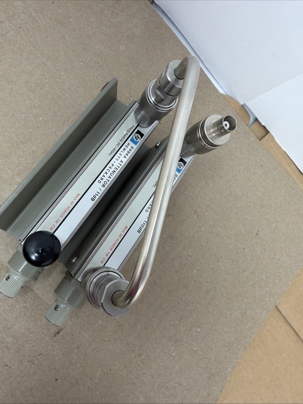 Agilent/HP 8494A 11dB & 8496A 110dB Manual Attenuator Set w/2 Stands 0-121dB gallery