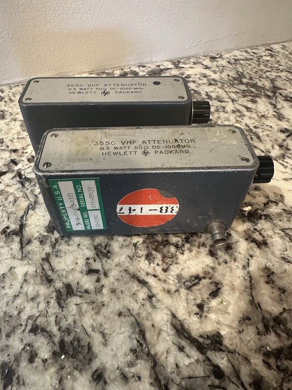 (2) Pair / HP 355C VHF Attenuator 0.5W 50Ω DC-1000 MHz 0-12dB/1dB Steps Untested gallery