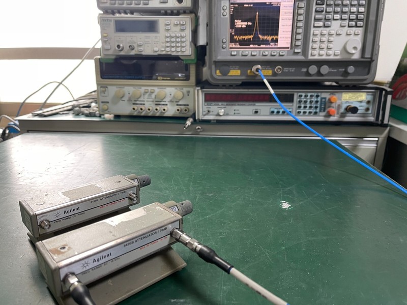 HP Agilent 8495B Step Attenuator 0-18GHz , 0-70dB , 10dB steps gallery