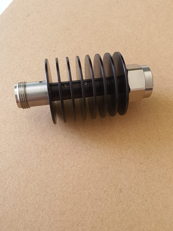 Mini-Circuit Attenuator SMA 30dB 20W DC-18GHz gallery