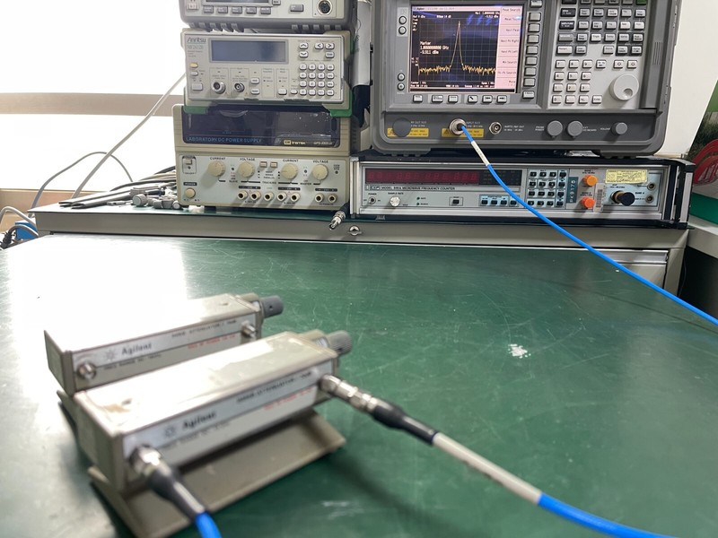 HP Agilent 8495B Step Attenuator 0-18GHz , 0-70dB , 10dB steps gallery