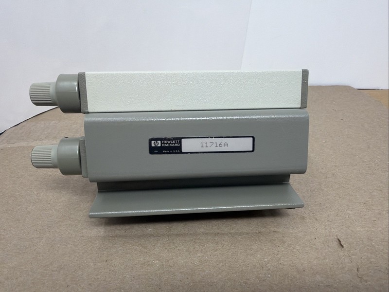 Agilent/HP 8494A 11dB & 8496A 110dB Manual Attenuator Set w/2 Stands 0-121dB gallery