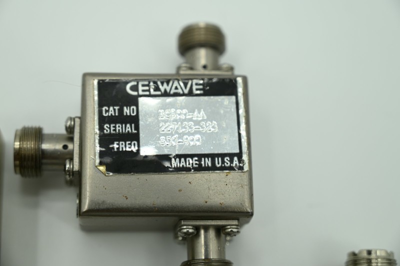 Lot of (4) CELWAVE BC900-AA Circulators Frequency 850-900 MHz gallery