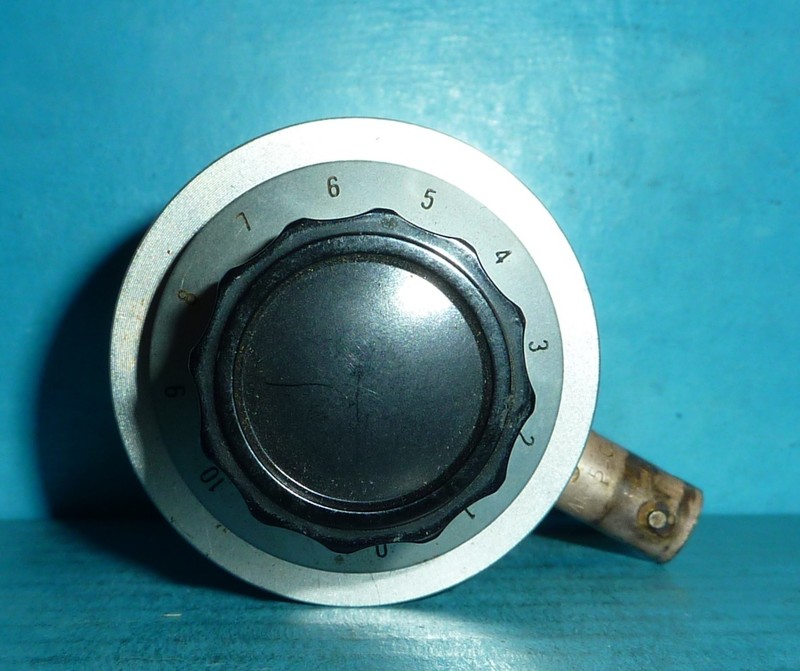 Texscan RA-53 Rotary Step Attenuator 0-1.0dB BNC 1GHz gallery