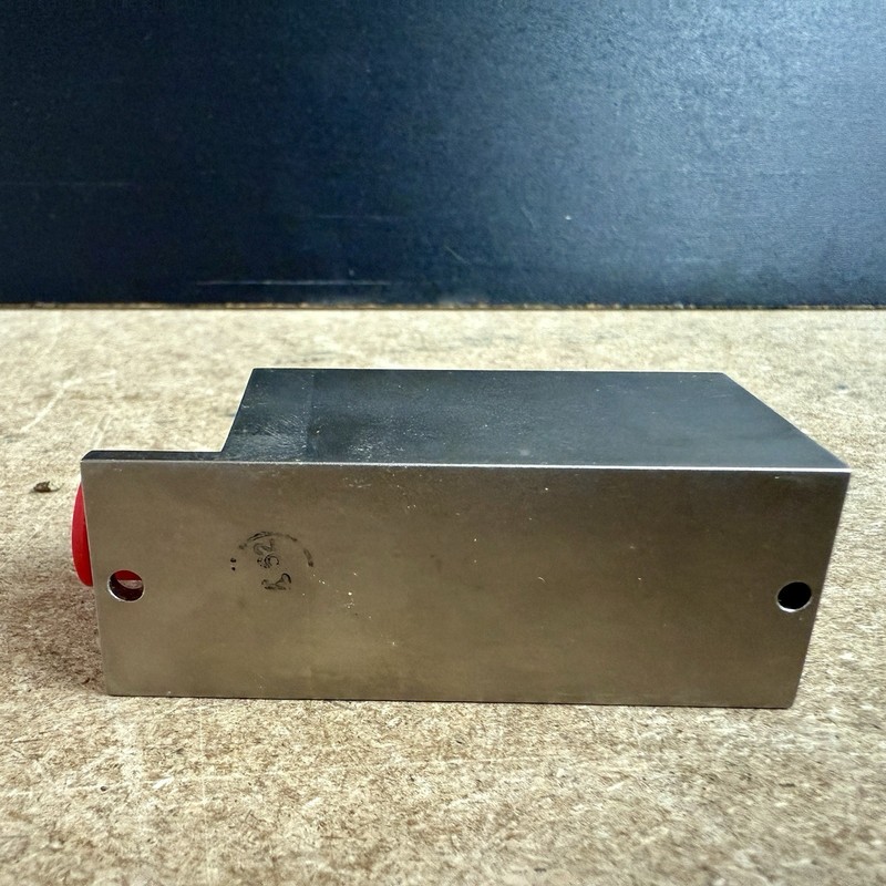 Endevco Charge Amplifier 2640 Vintage Becton Dickinson Test Equipment gallery