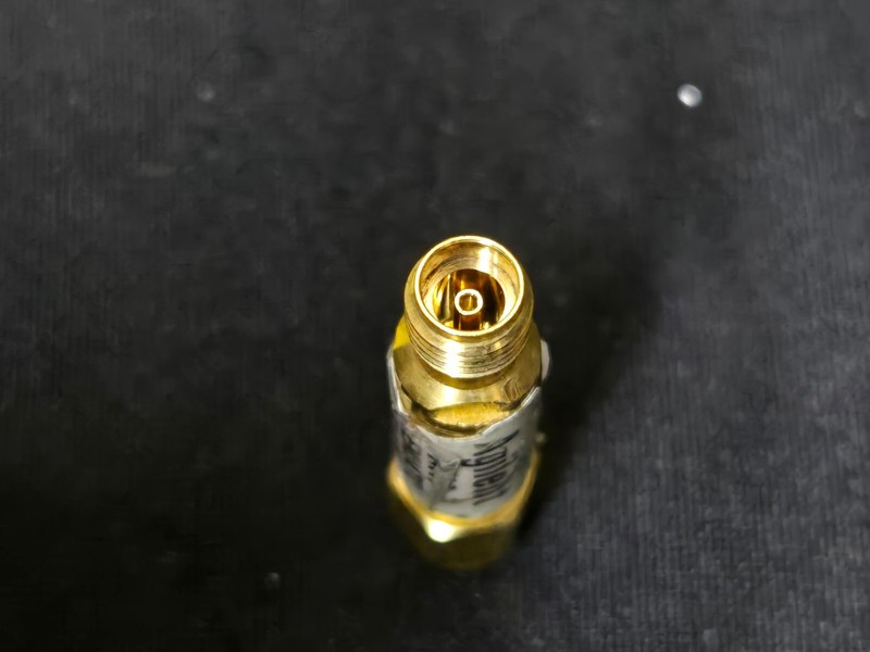 Agilent 8493C: Coaxial Fixed Attenuator, DC to 26.5G 6dB (4500) gallery