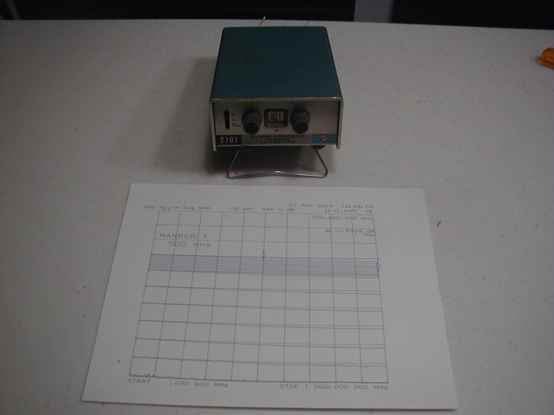 Tektronix 2701 Bench Step Attenuator 0-79 dB, DC-1.5 GHz, NICE Tested w/plot gallery