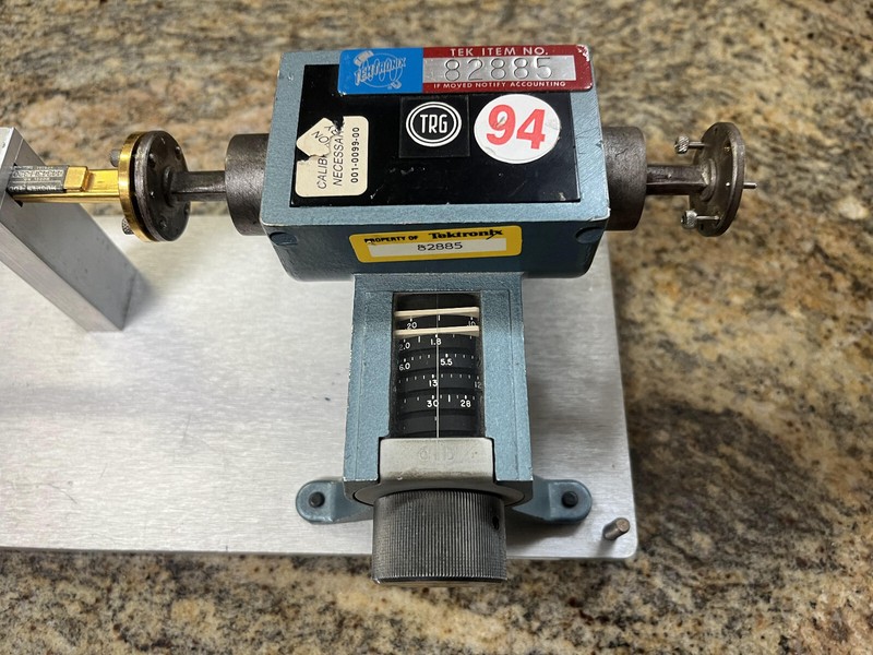 7CC 40-60 GHz Direct Reading Waveguide Attenuator TRG U510 Gold Plated gallery