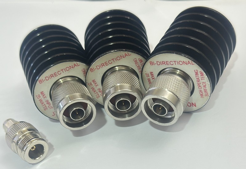 Weinschel Bi-Directional Attenuator *Set of THREE* DC-8.5GHz 25W 10db 20db 30db gallery