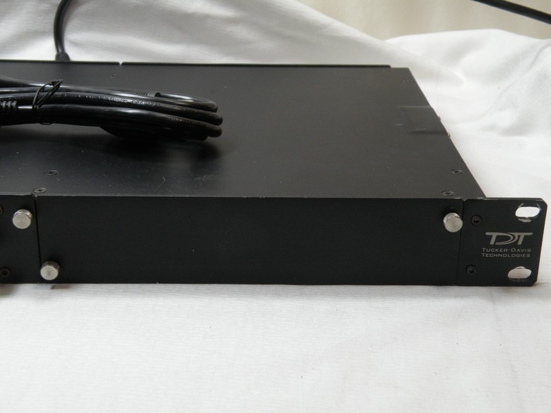 Tucker Davis RP2.1 Enhanced Real-time processor w/F05- Optibit to zBus Interface gallery