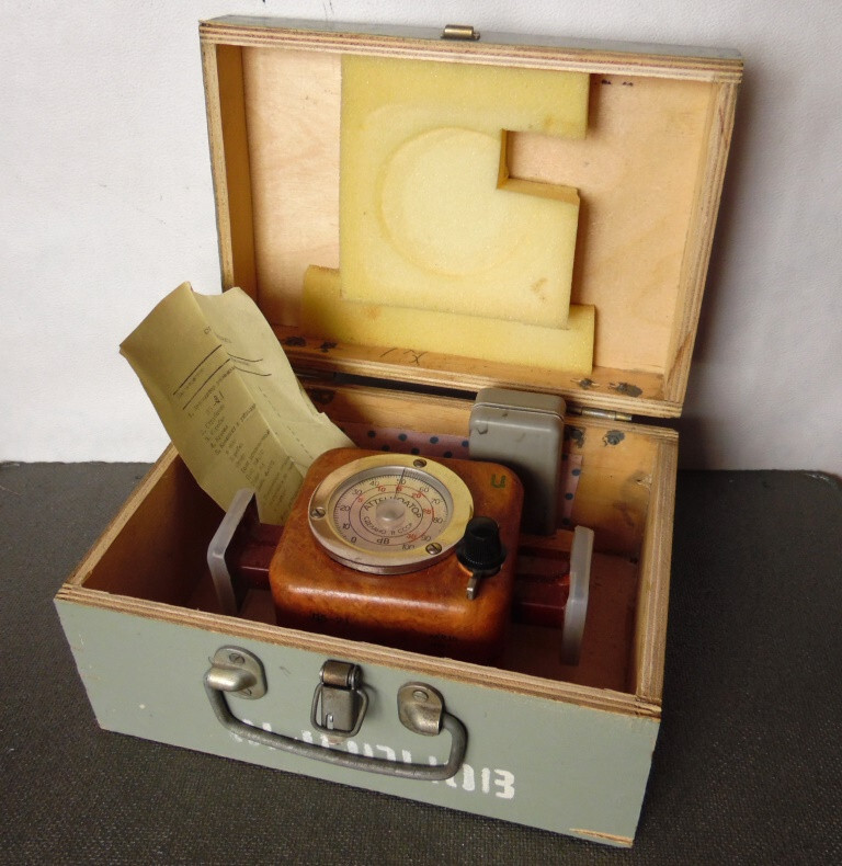 Vintage Russian Soviet Attenuator Type D5-21 - Retro Electronic Test Equipment